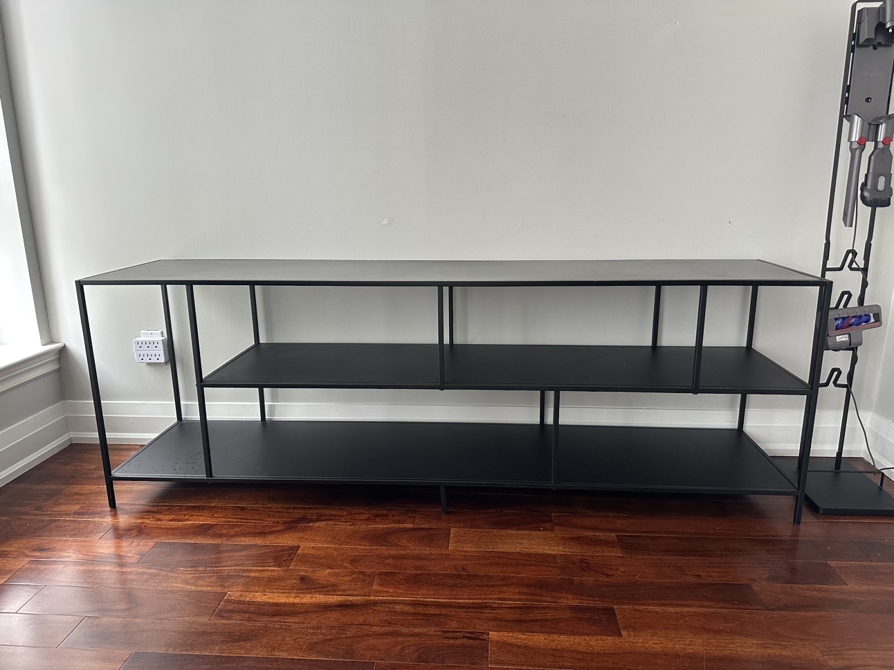 MUST GO! Tv console