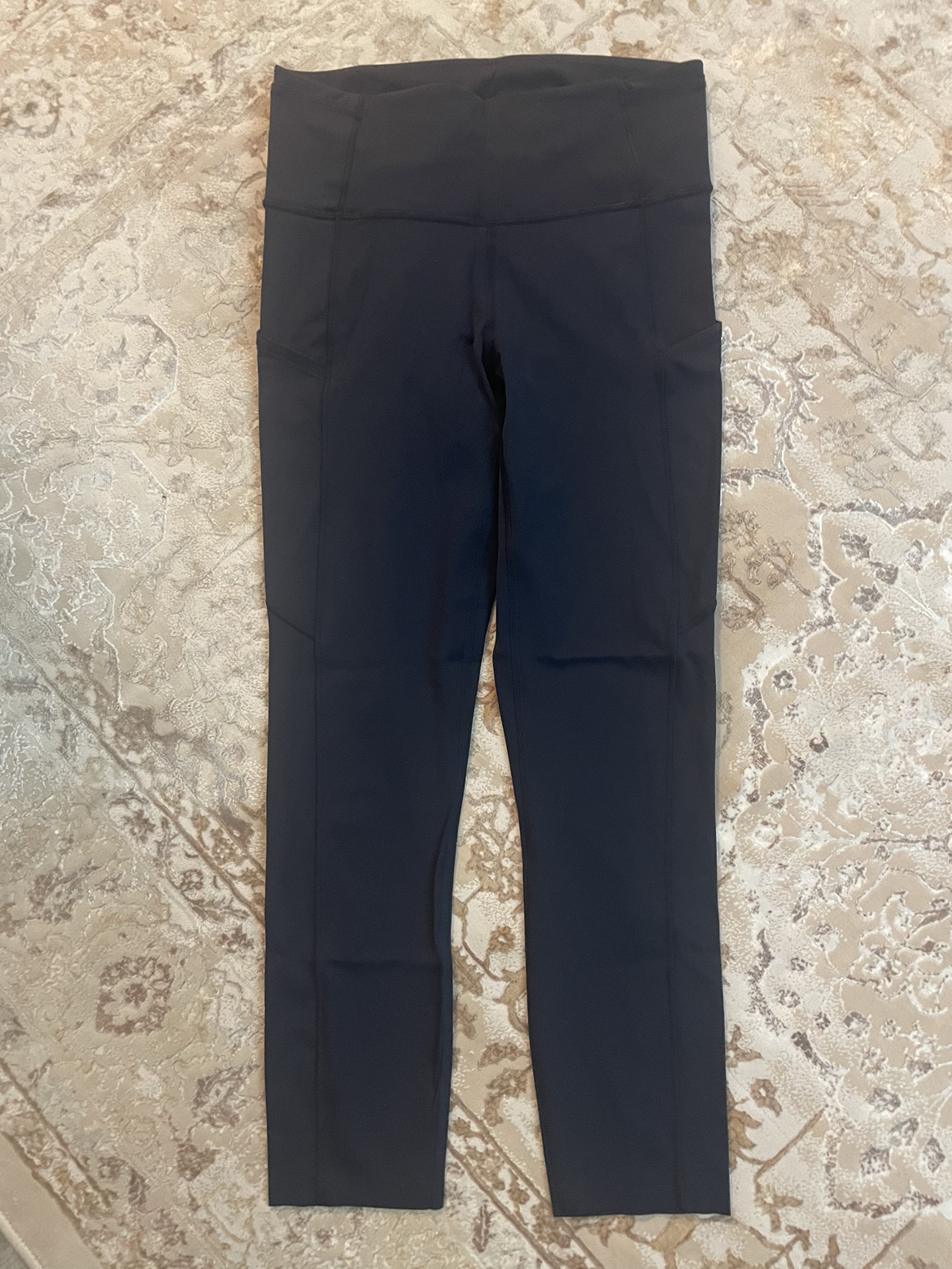 Lululemon tights size 4 thumbnail