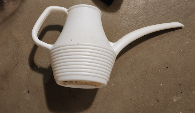 White plastic watering can #freecycle thumbnail