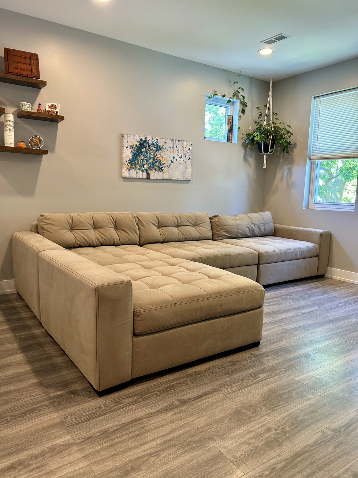 HUGE Roomy Sectional Couch Just For You!