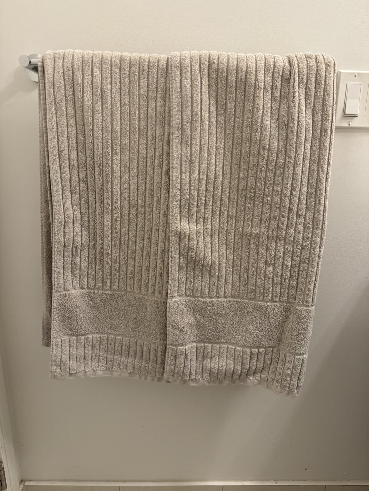 100% Cotton Bath Towel x2 thumbnail