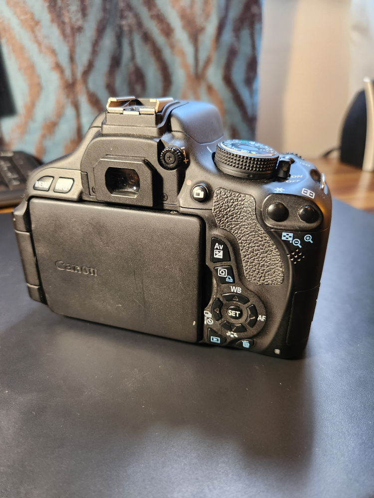 Canon EOS 600D for parts image indicator(3)