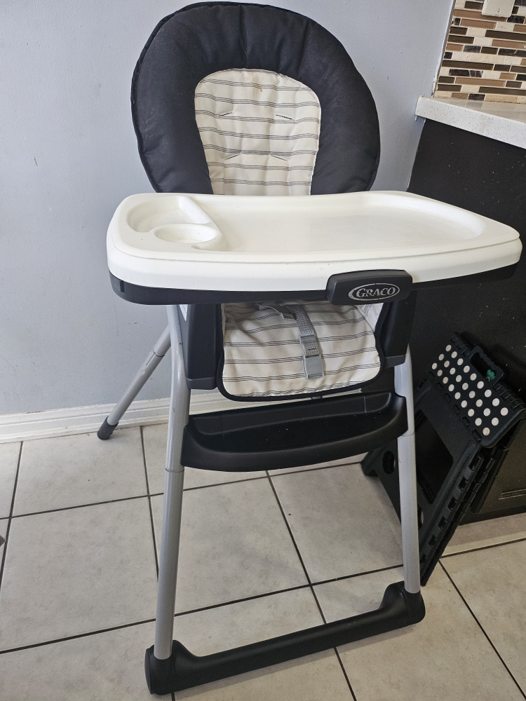Kids Graco High Chair - photo 2