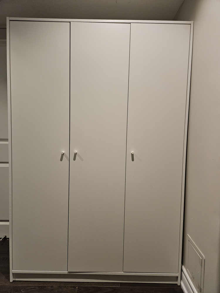 Ikea White Wardrobe 3 doors. - photo 3