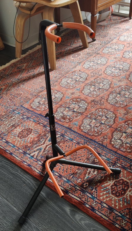 Guitar stand
