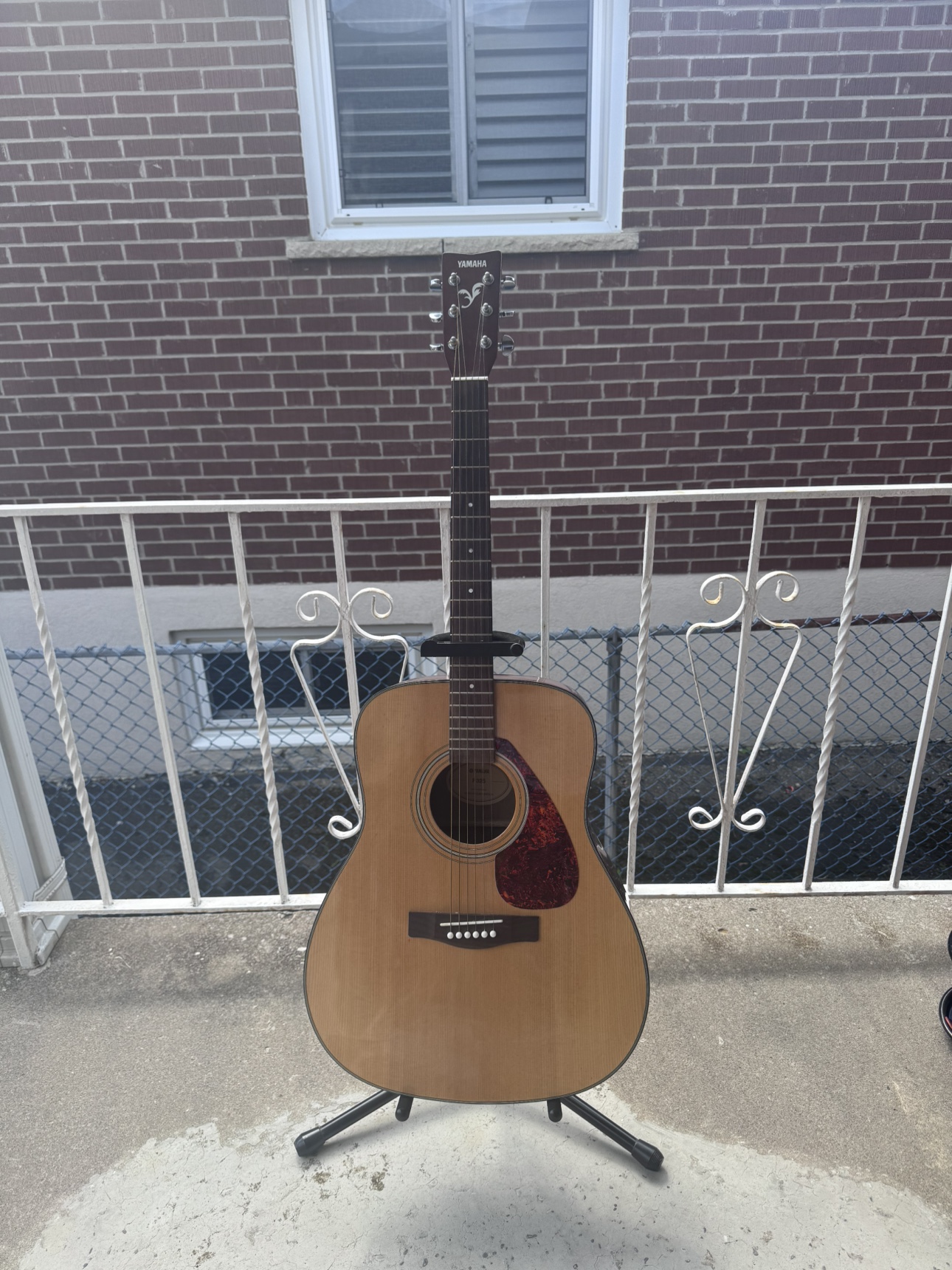 Yamaha Acoustic Guitar - photo 2