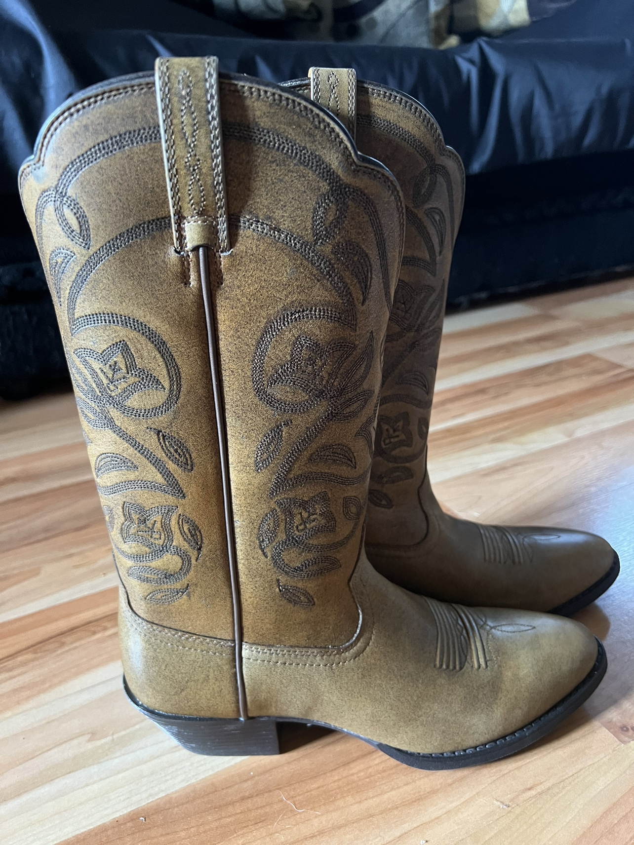 Cowboy boots for women’s size 8.5 B medium - photo 3