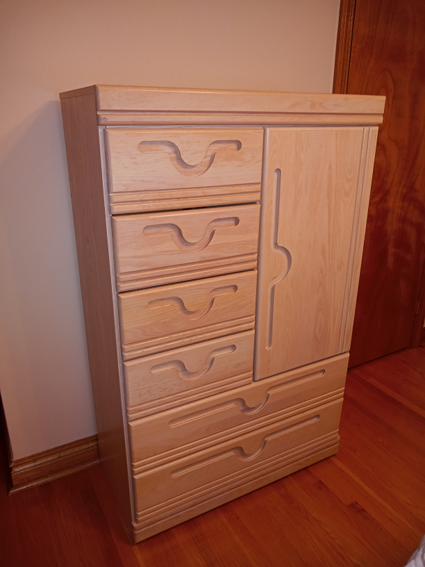 Bedroom Furniture: Queen - photo 4
