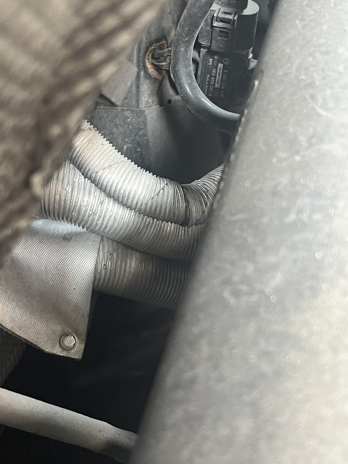 Volkswagen Tiguan 2011 - photo 2