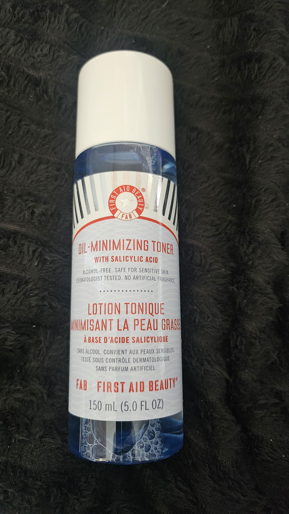 First Aid Beauty Oil Minimizing Toner thumbnail