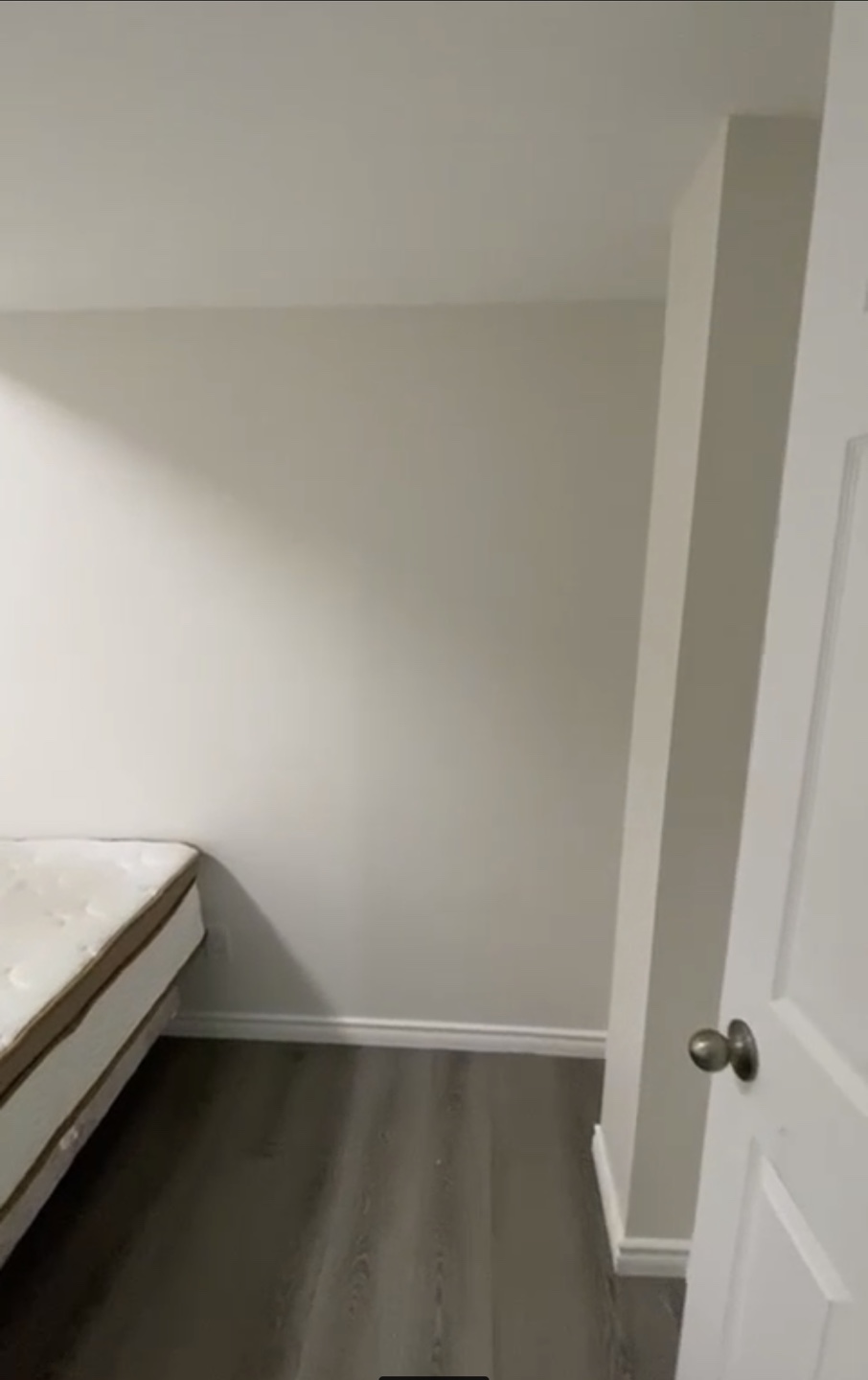 Room available for rent - photo 4