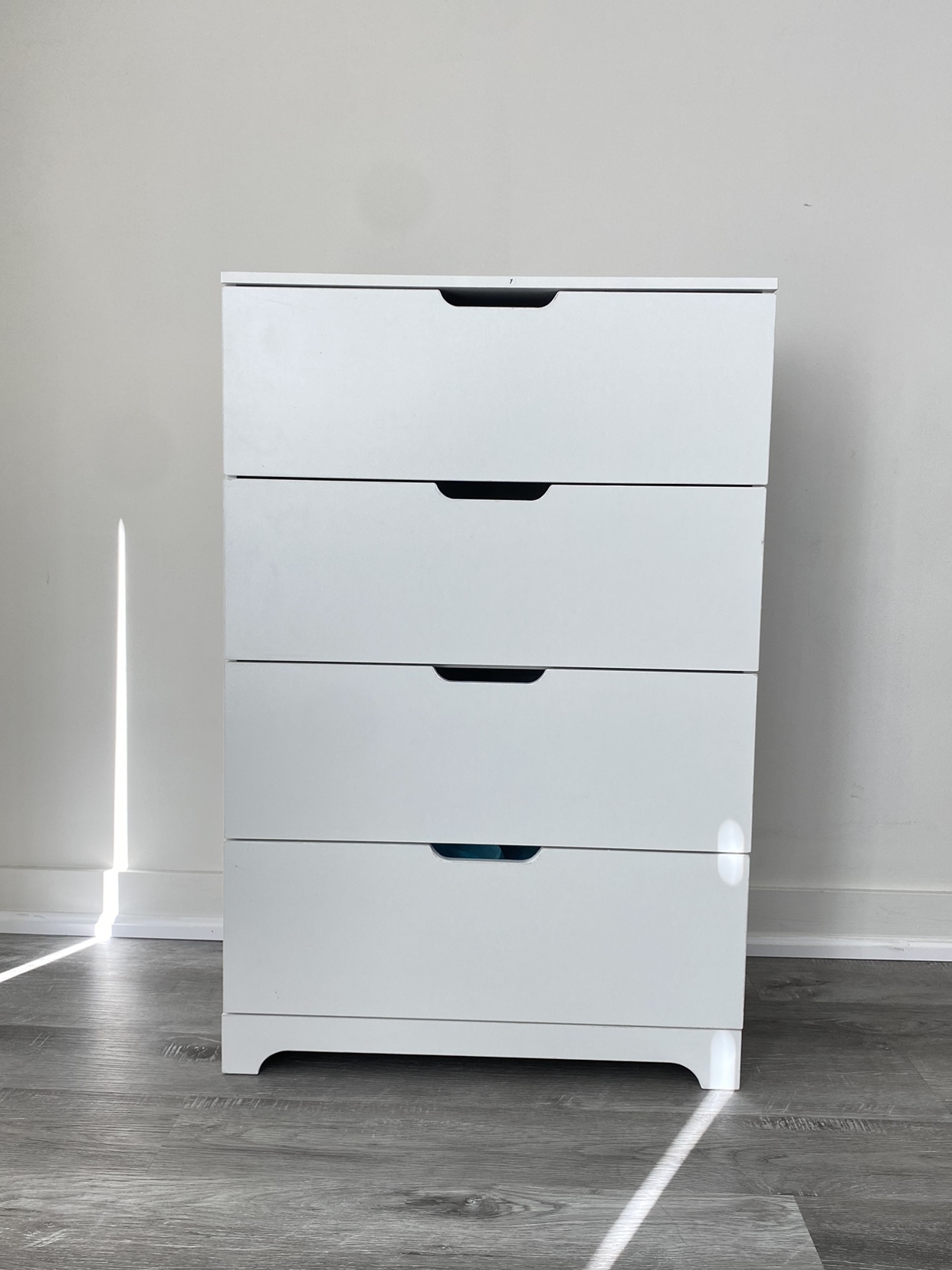 BRAND NEW white 4 drawer dresser (delivery available) image indicator(5)
