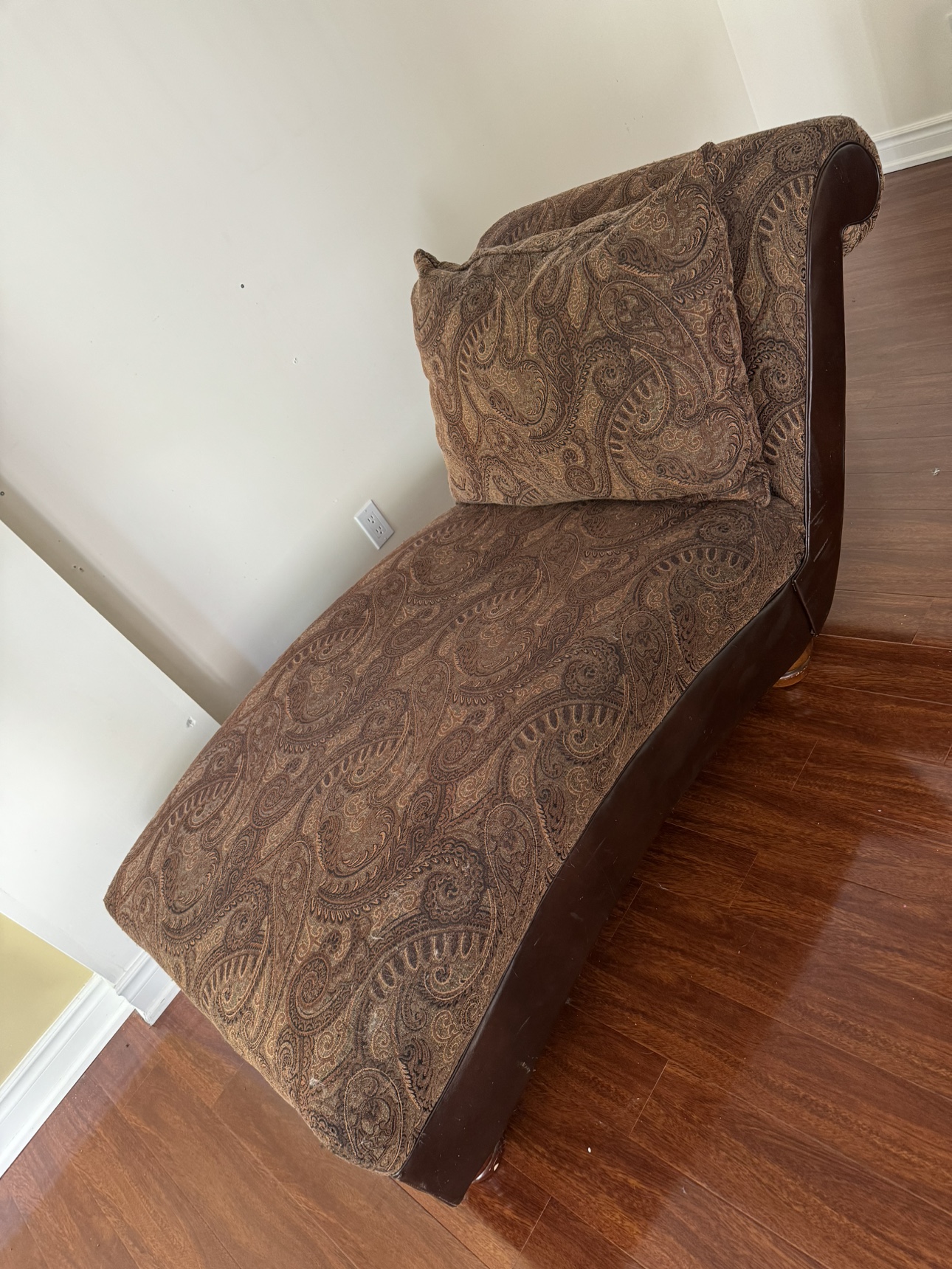 Brown Chaise Lounge sofa