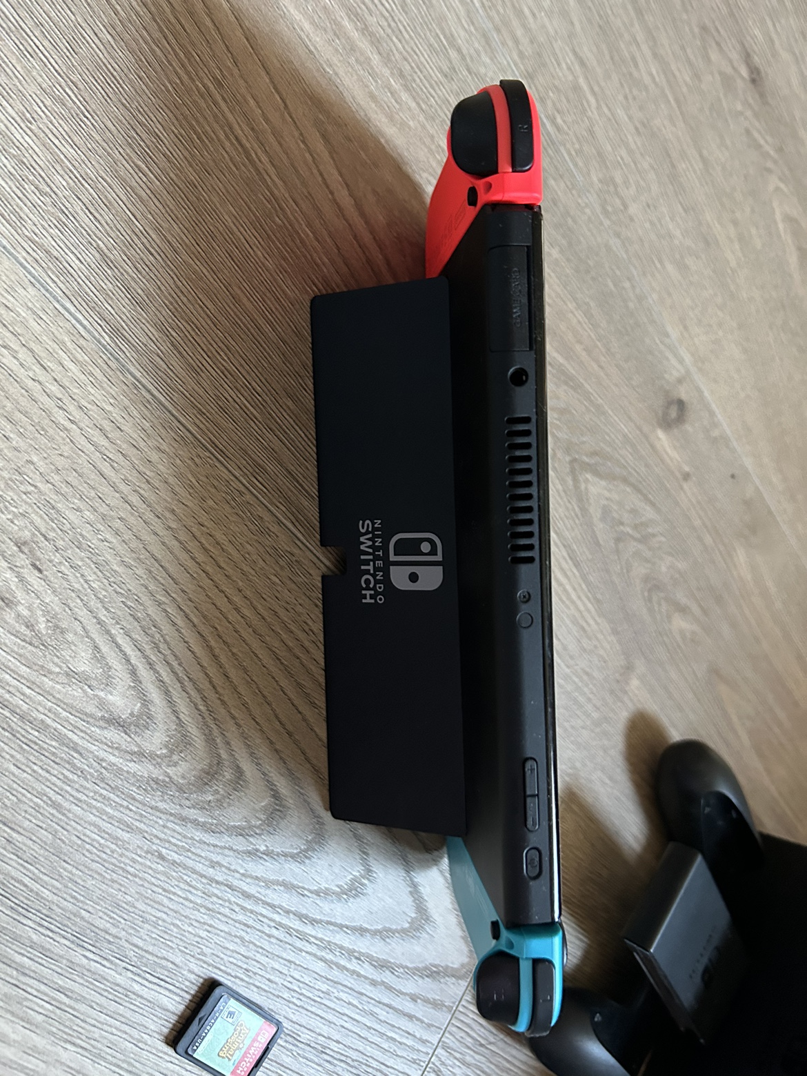 Nintendo Switch + amimal crossing chip - photo 3