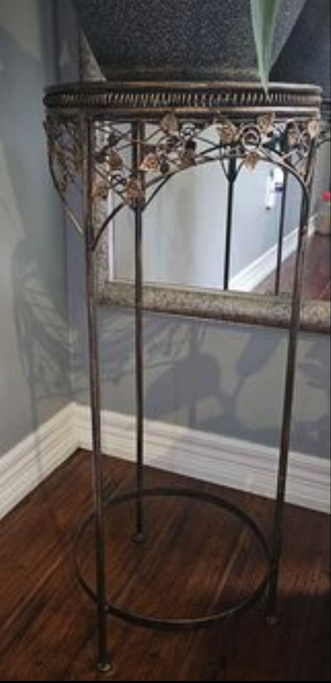 plant stand - photo 4