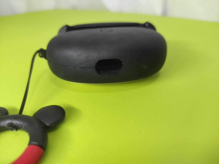 Mickey Mouse Airpods Pro Case - photo 2