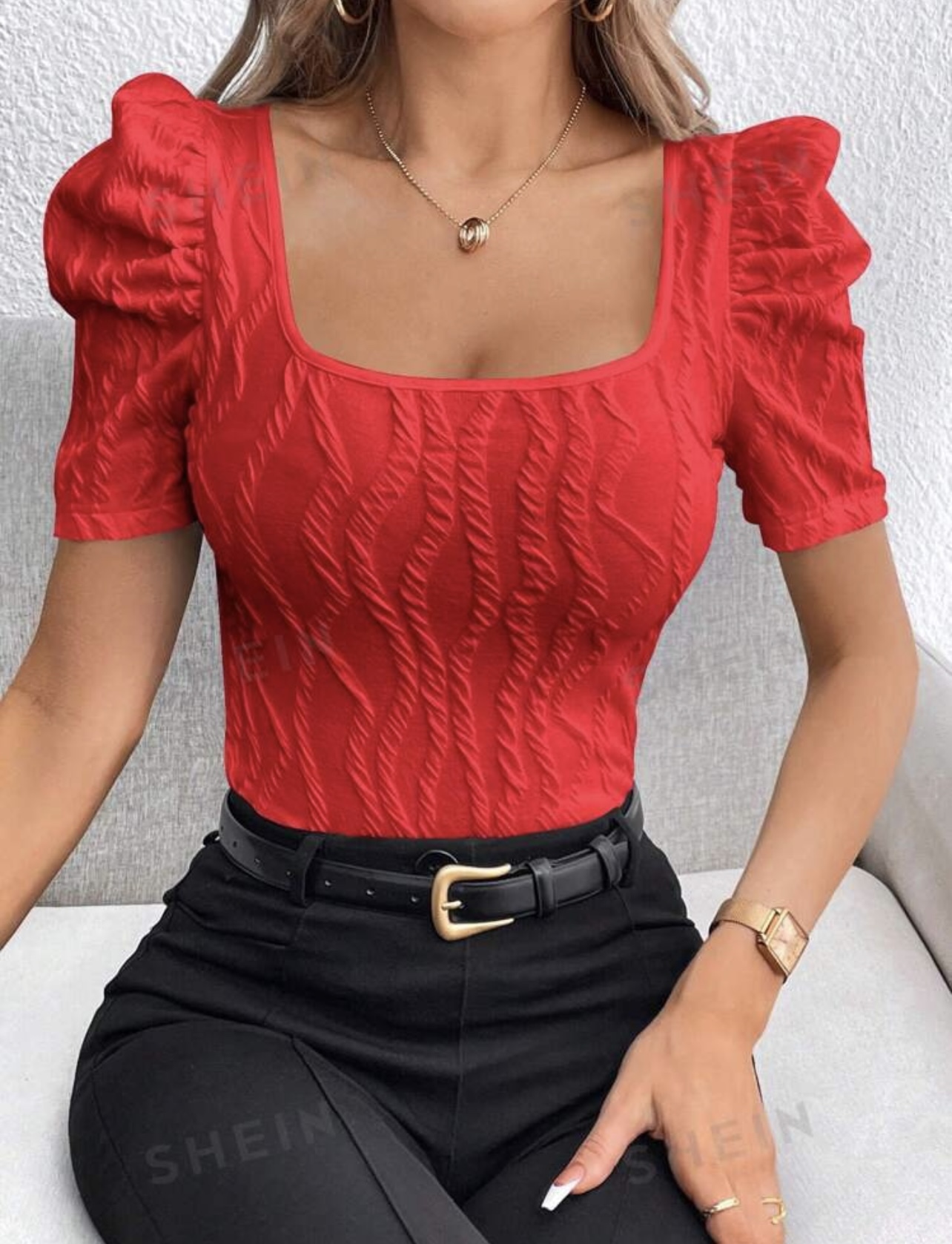 Red puffed sleeves top