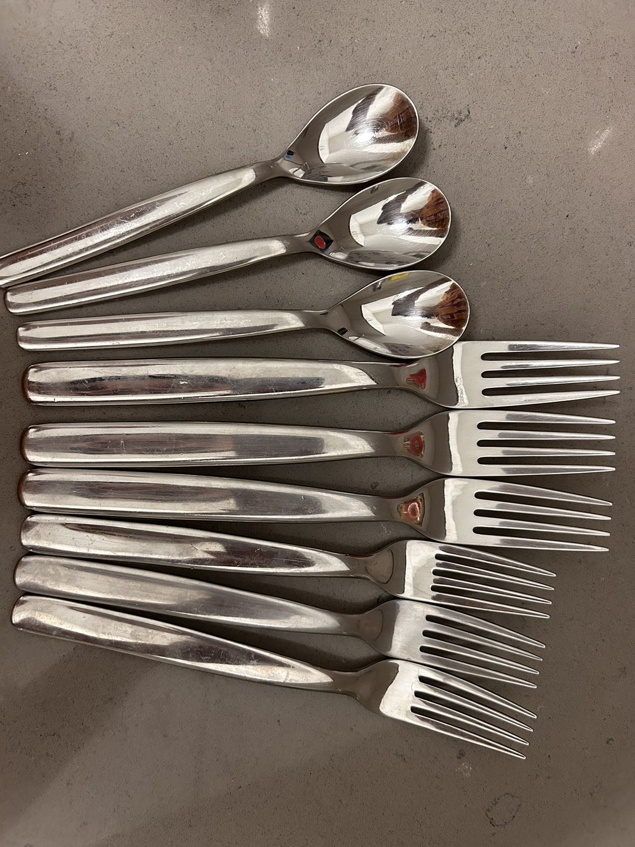 Forks and spoons thumbnail