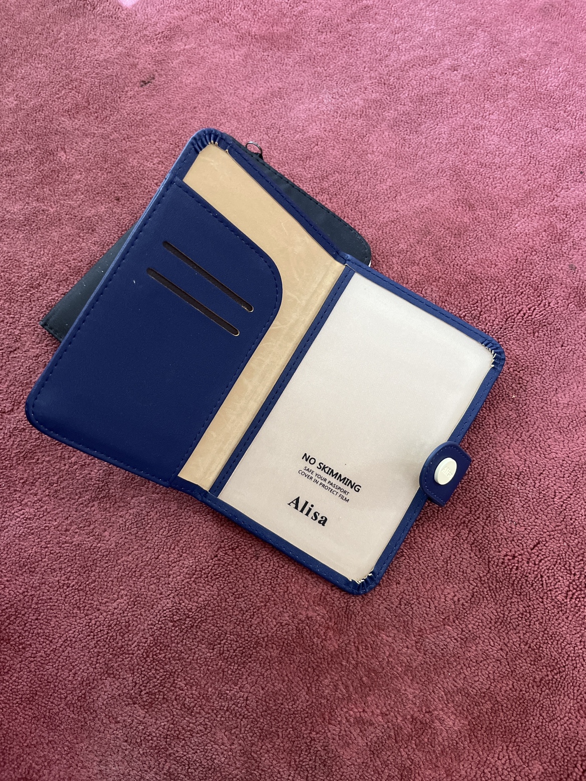 #Freecycle 2 passport holders image indicator(2)