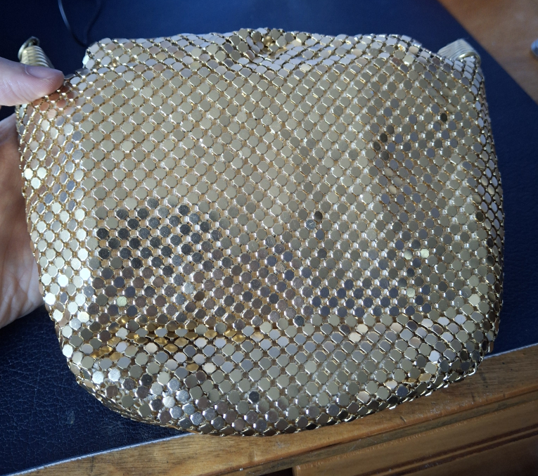 Gold Chain Purse image indicator(3)