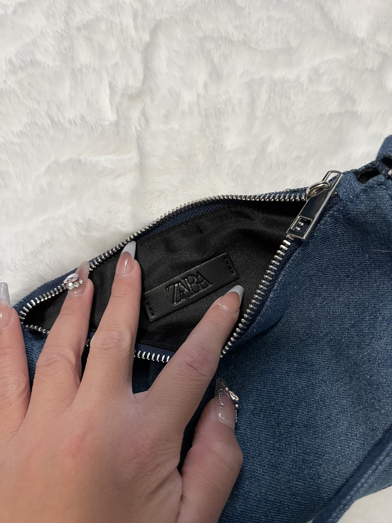 Zara Shoulder Bag image indicator(5)