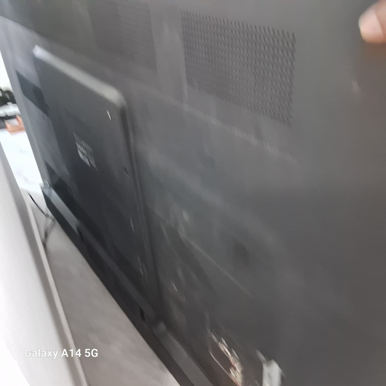 Sharp Aquos LED TV 70 Inches - photo 5