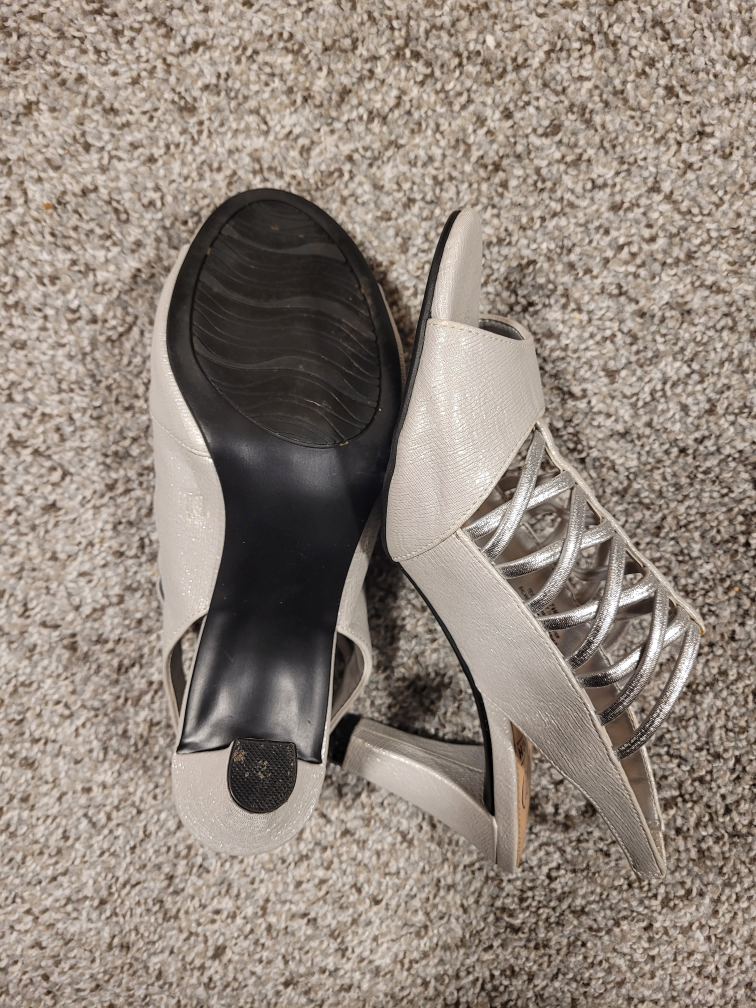 Silver Strappy Heels size 7.5 - photo 3