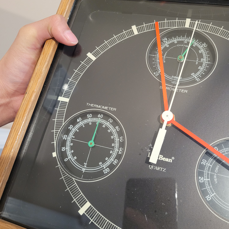 Vintage L.L.Bean Quartz Wall Hanging Clock Barometer Thermometer image indicator(4)