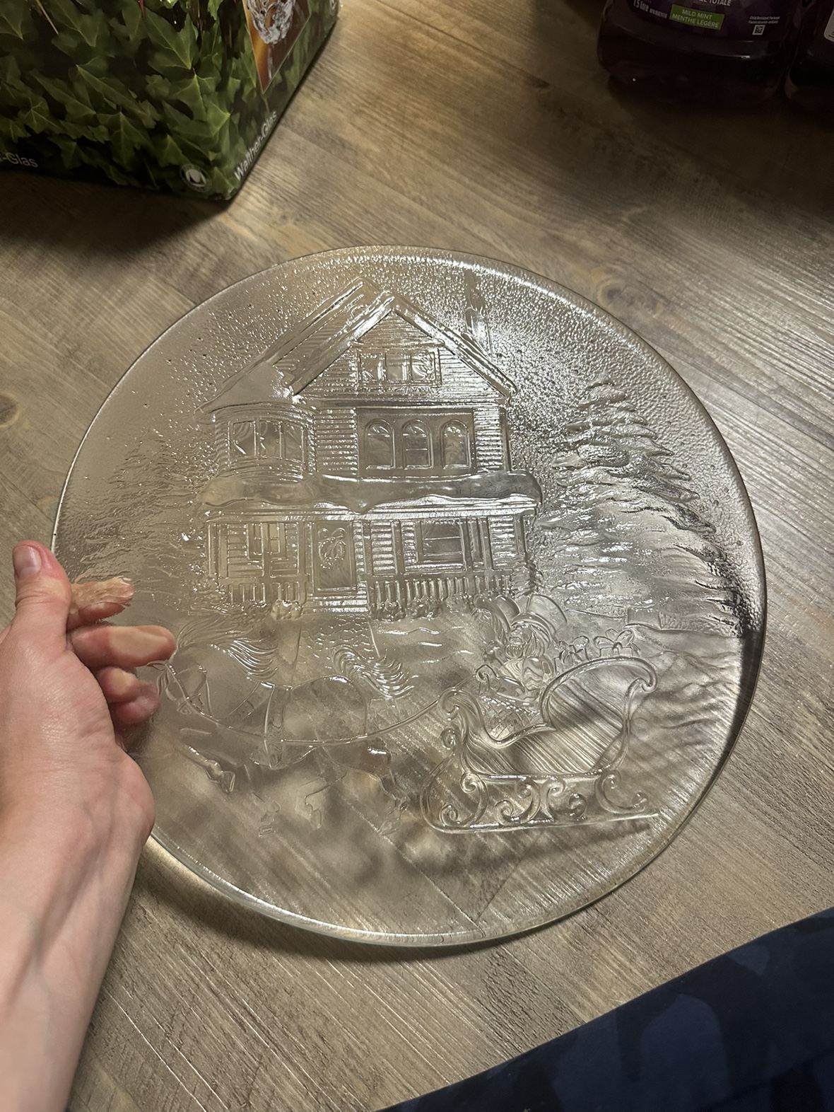 Glass Christmas Serving Plate image indicator(2)