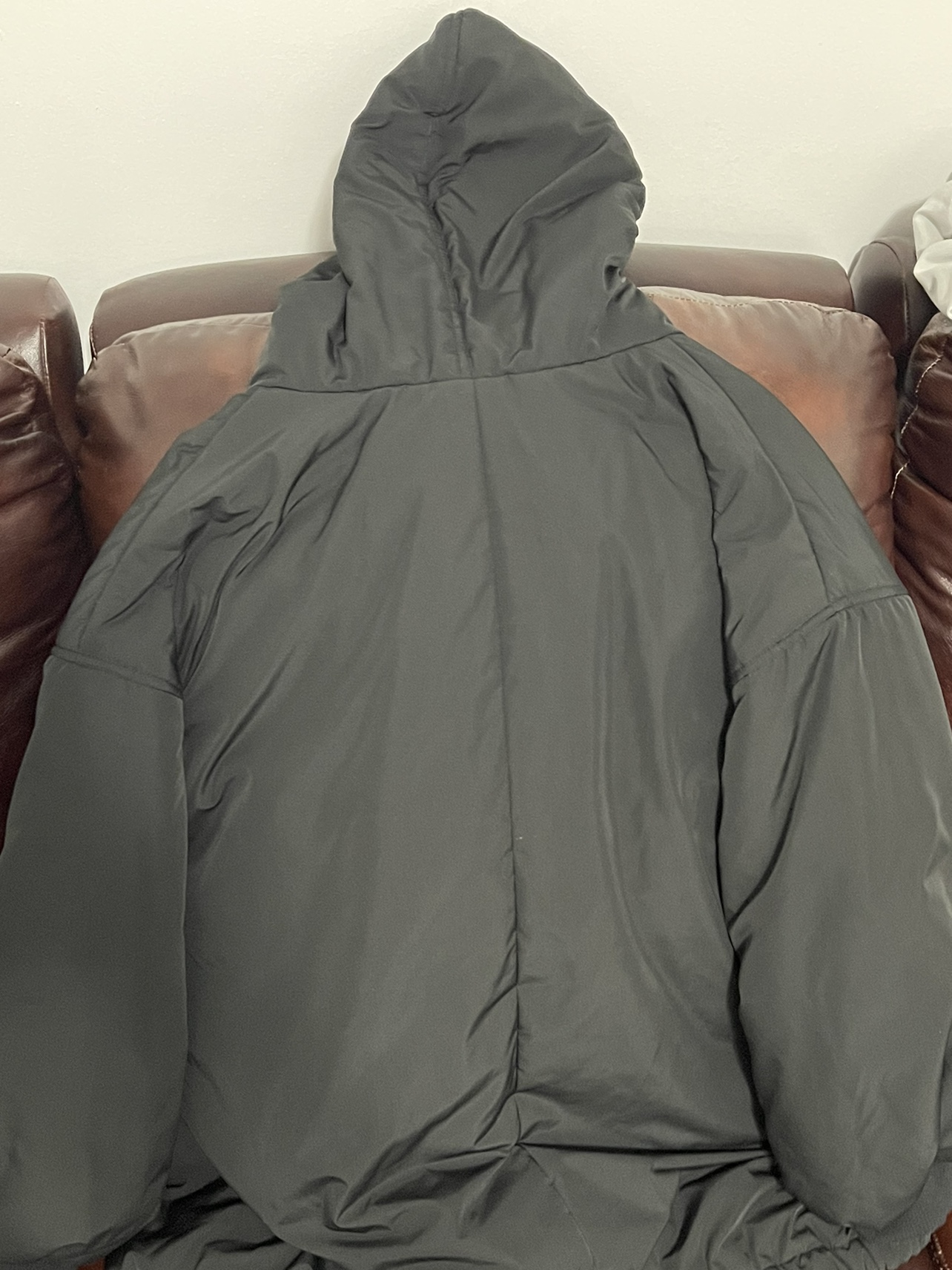 Black Puffer Jacket image indicator(3)