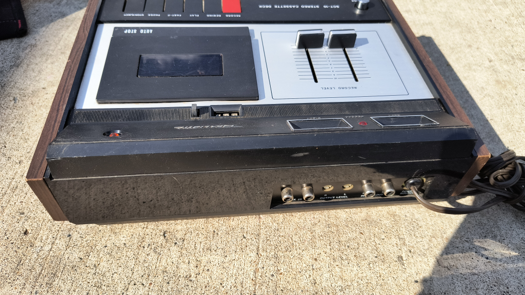 Realistic SCT-10 Stereo Cassette Deck thumbnail