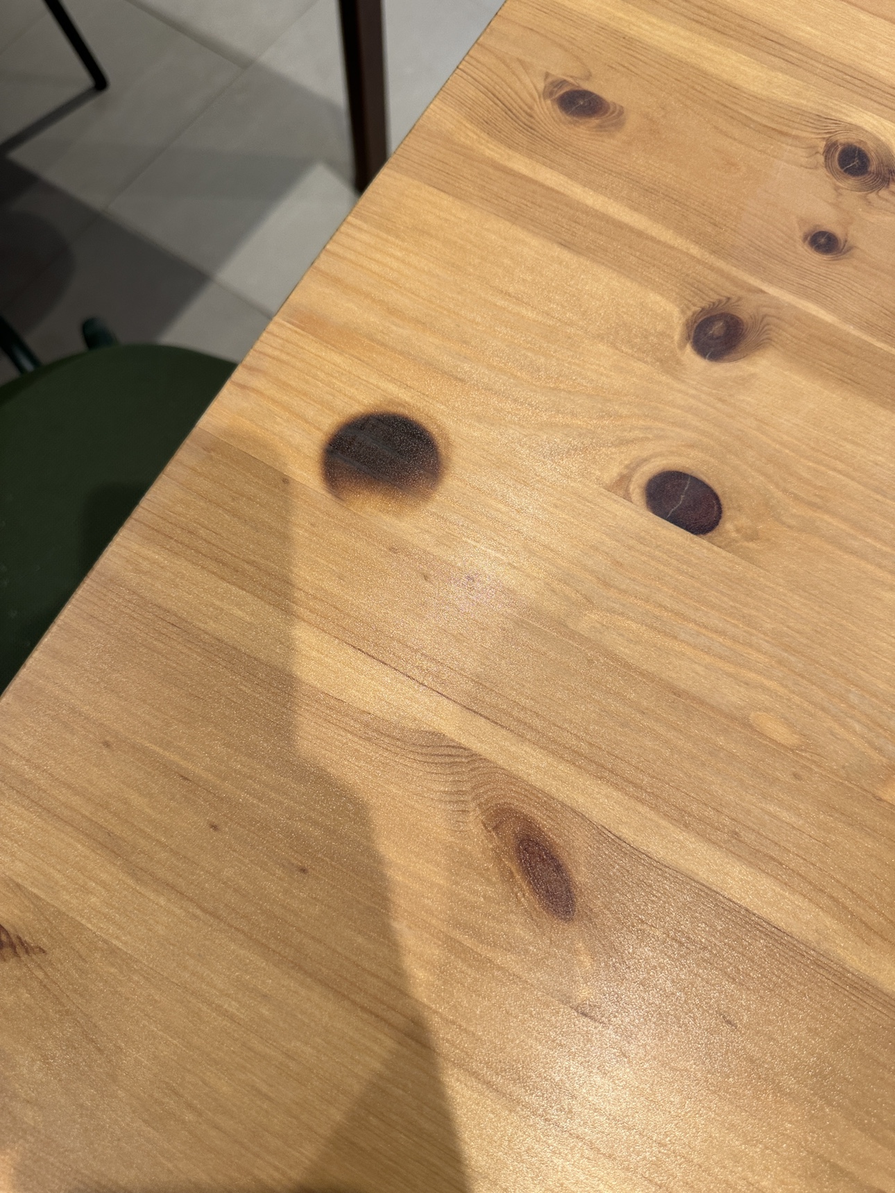 Solid wood sturdy table - photo 2