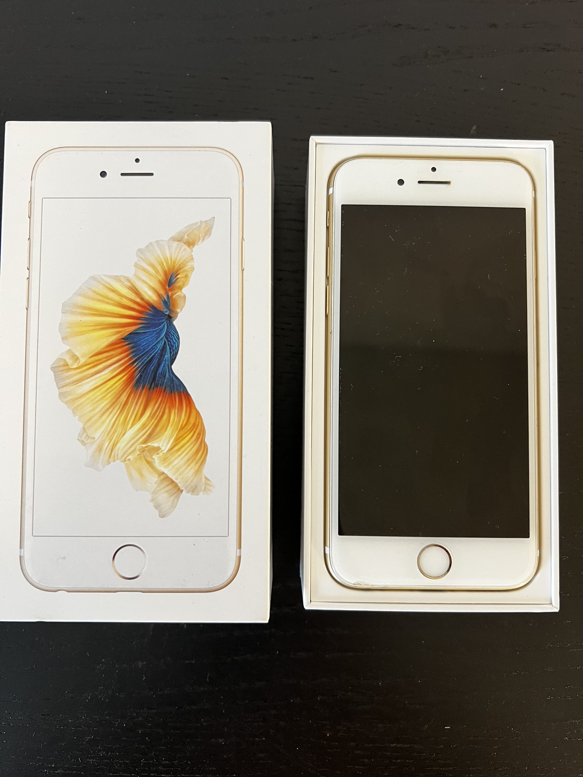 iPhone 6s - White and Gold - 64GB image indicator(2)