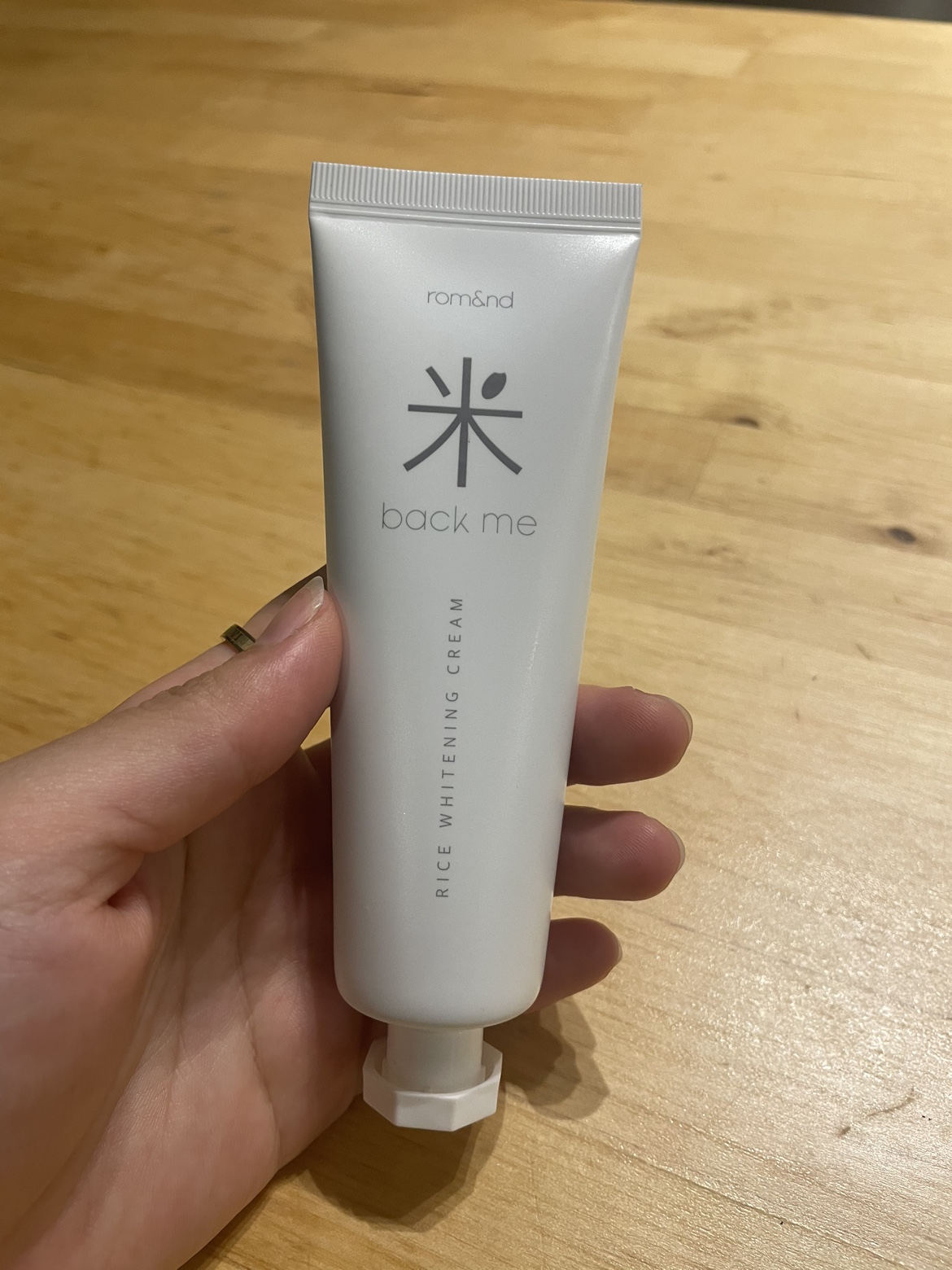 rom&nd back me tone up cream