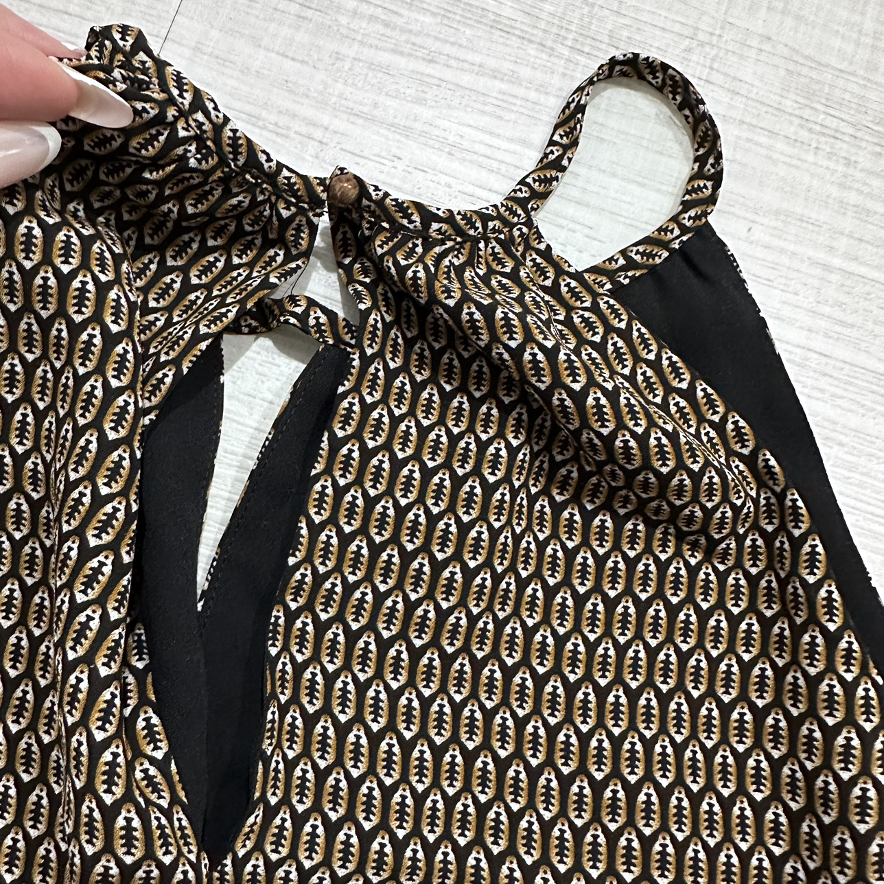 Black and Gold Patterned Top image indicator(4)