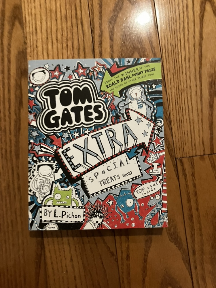 Tom Gates Book Series Set (1-10) image indicator(4)