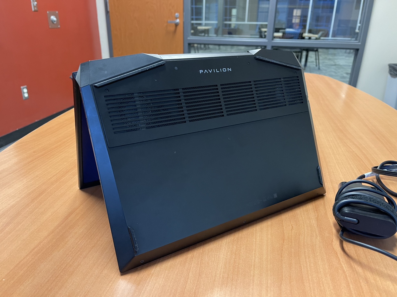 HP Pavilion 15 Gaming Laptop image indicator(7)