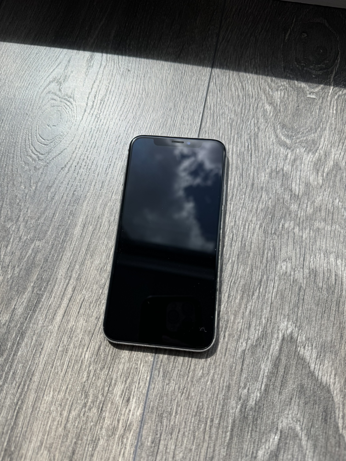 iPhone X [256GB, Used] image indicator(3)