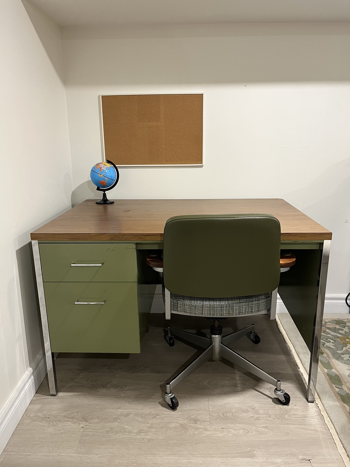 Retro Green Steel Desk with Chair thumbnail