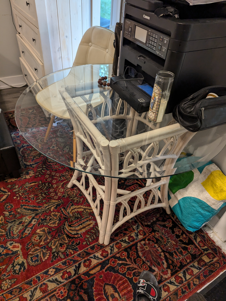 dinning table comes with 2 chairs.