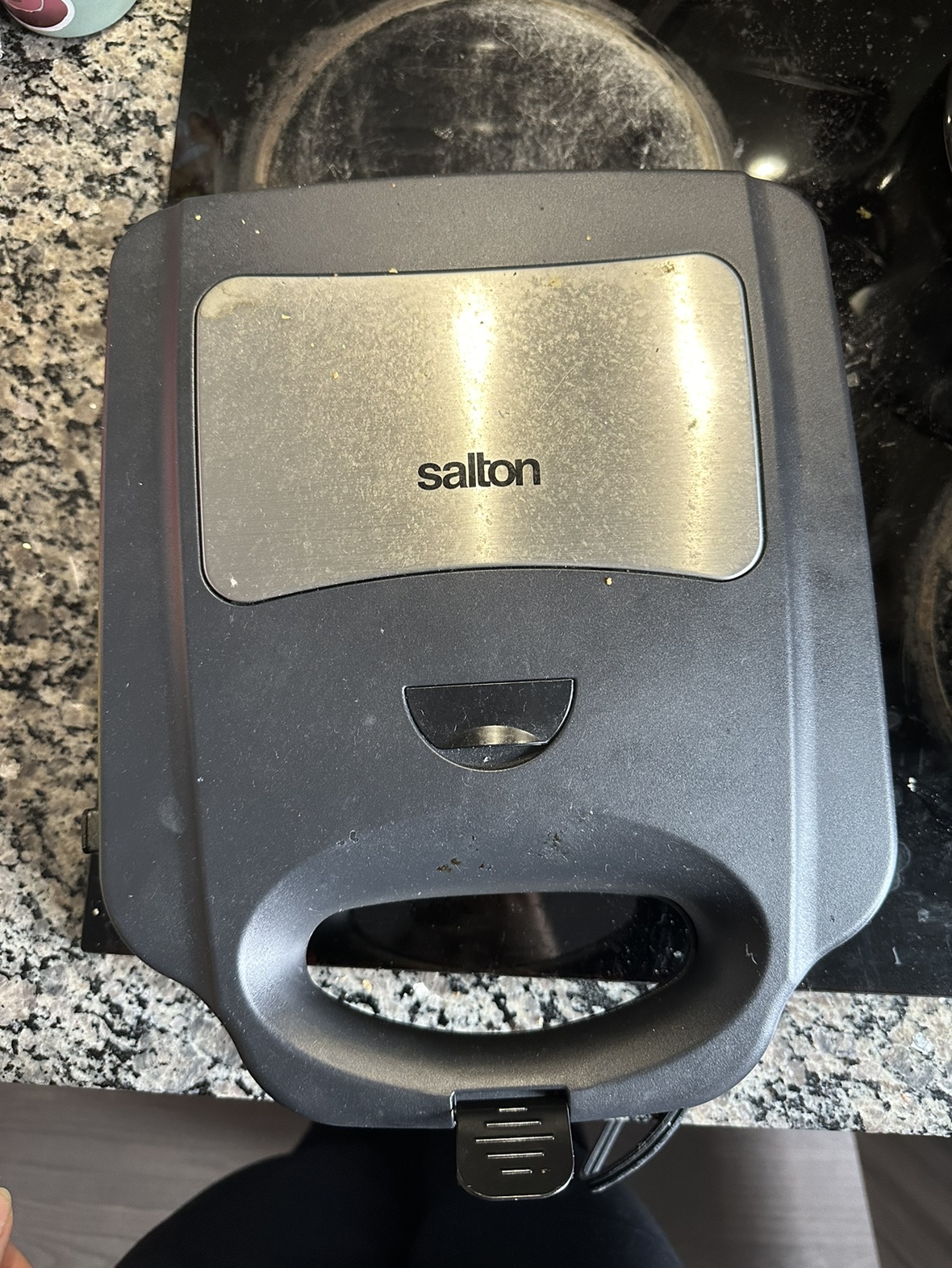 Large Salton Electric Grill - 3 switchable attachments - photo 3