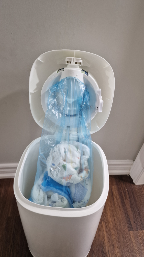 Diaper Genie - URGENTLY NEEDS TO GO image indicator(3)