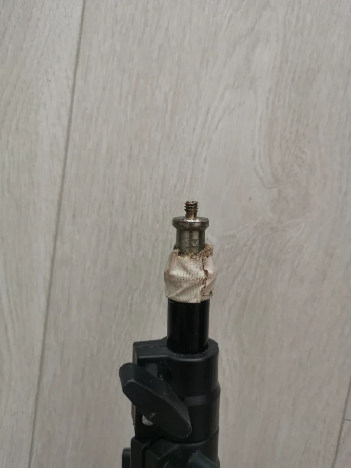 FREE tripod! - photo 2