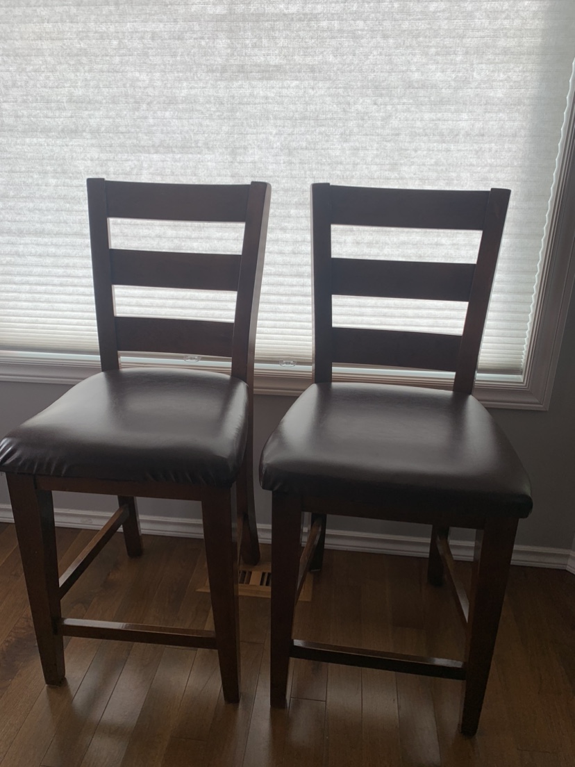 Counter Height Dining set and side table - photo 3