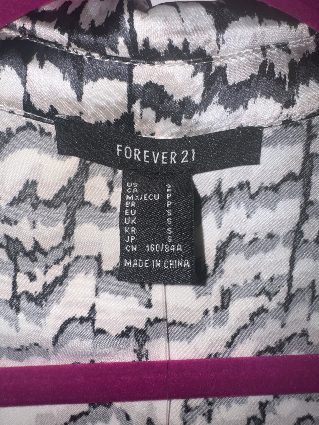 Forever 21 Black and White Tie Front Blouse #freecycle - photo 2