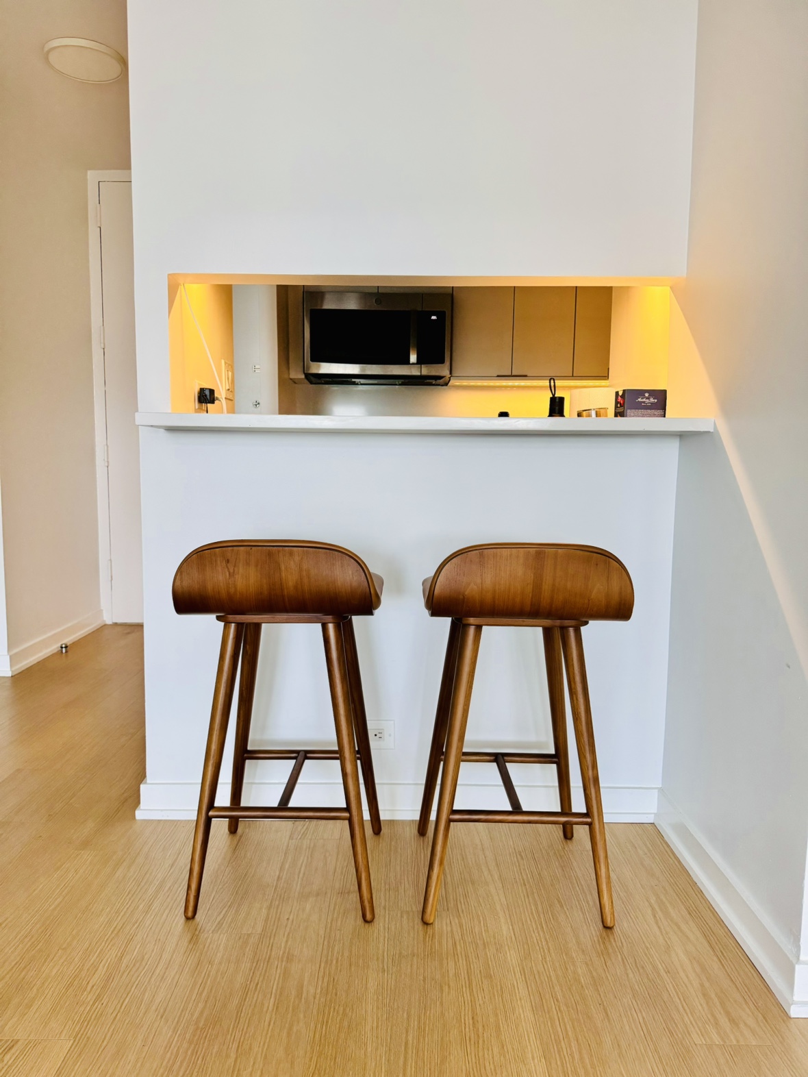Set of Two West Elm Boulder Leather Bar Stools - photo 3