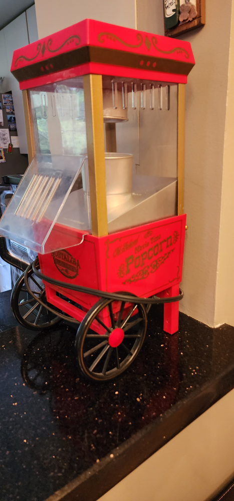 MOVING SALE! Nostalgia Popcorn Machine thumbnail