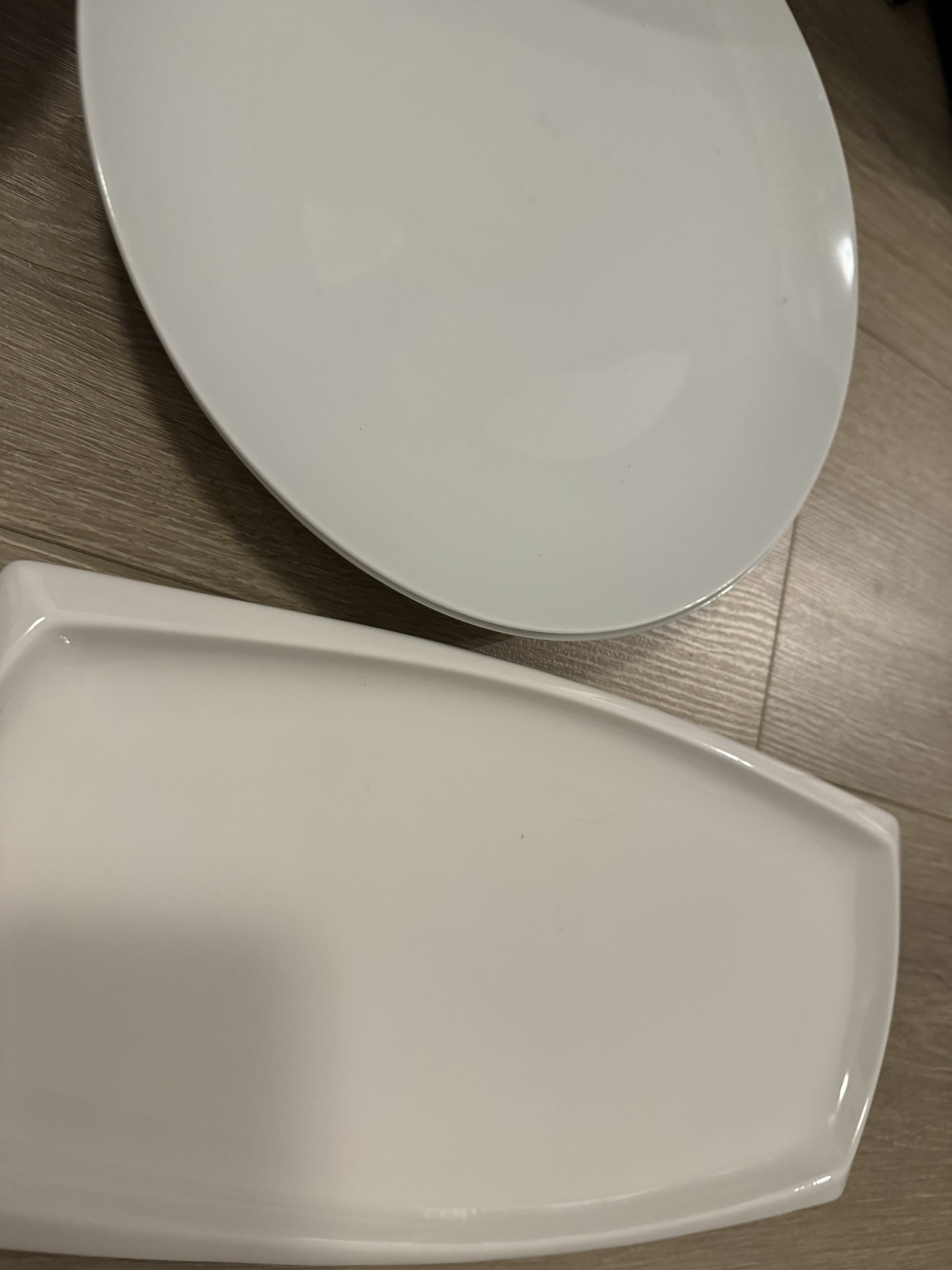 White Serving Platter 4pcs thumbnail