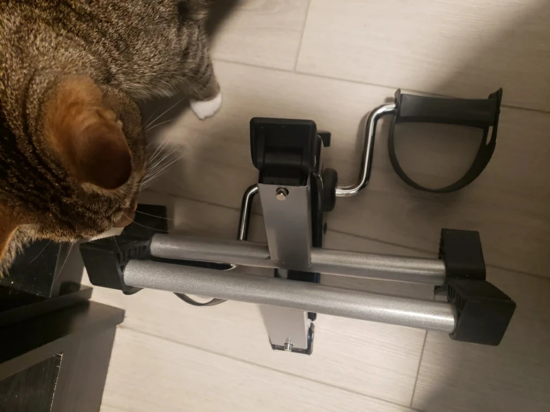 Bike Pedal Exerciser (Fits Under Desk) image indicator(3)