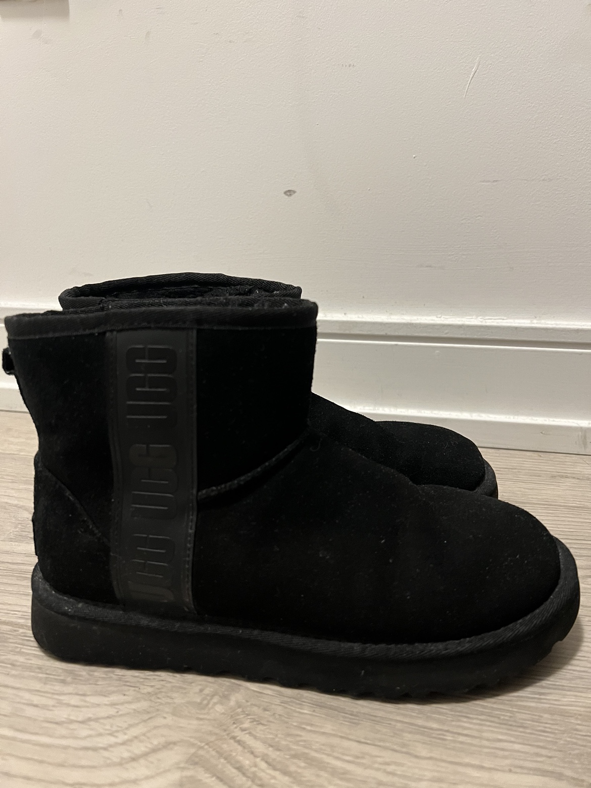 UGG Classic Black Mini Boots thumbnail